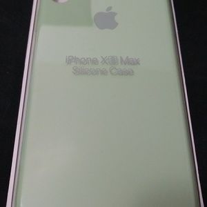 Iphone xs max silicon case